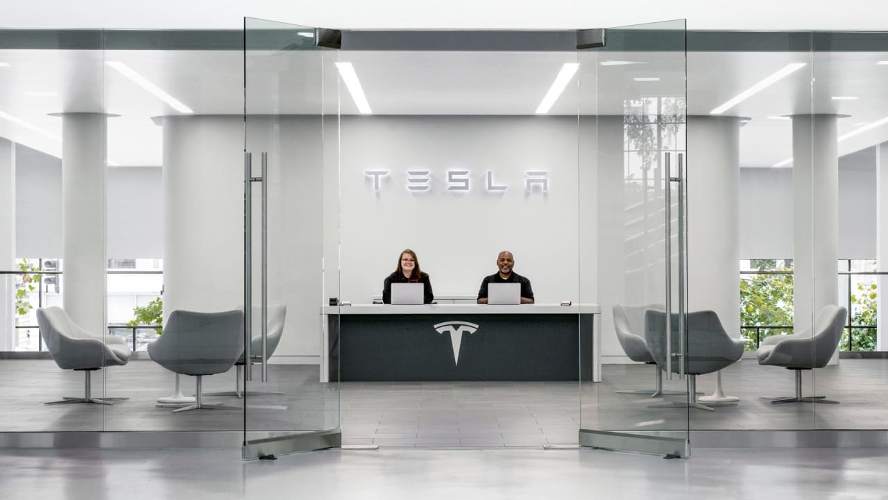 Tesla Recruiter Shares Six Strategies To Land A Job At The Company